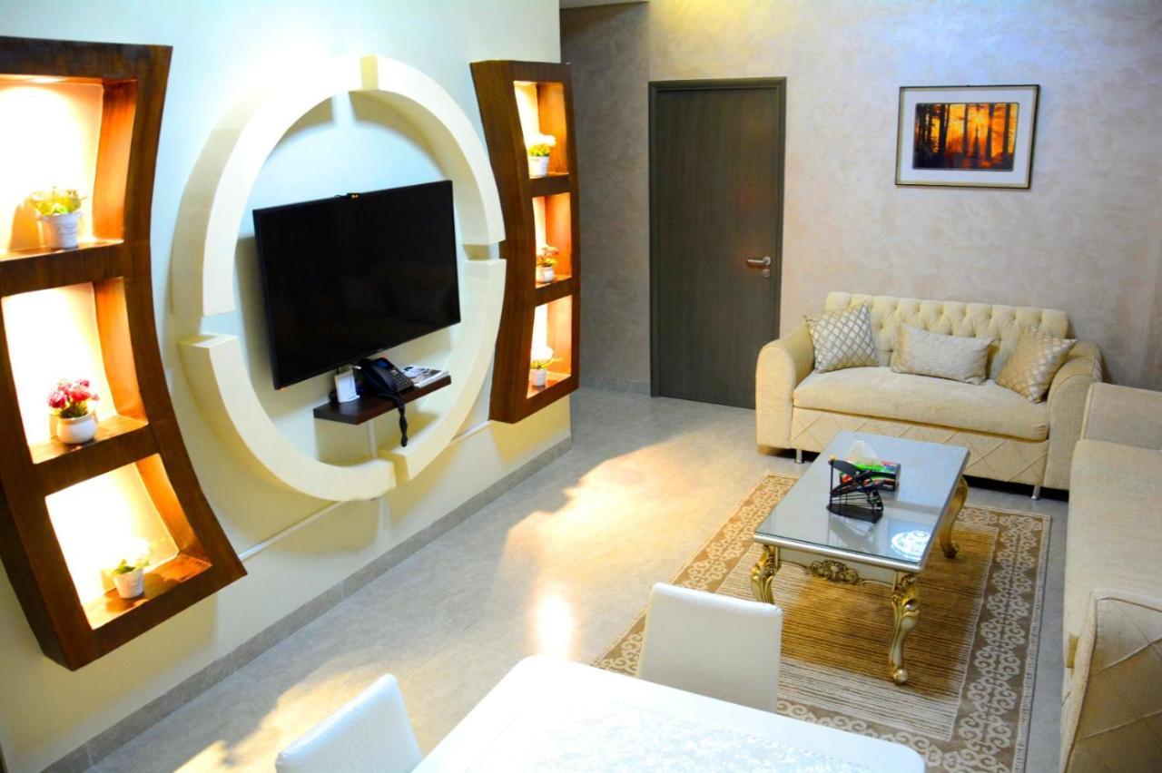 ذا فيفتى ايت السالمية Aparthotel Kuwait City Bagian luar foto
