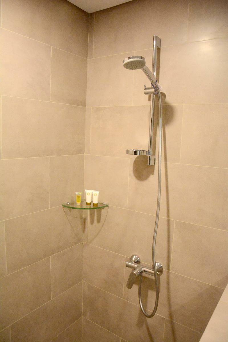 ذا فيفتى ايت السالمية Aparthotel Kuwait City Bagian luar foto